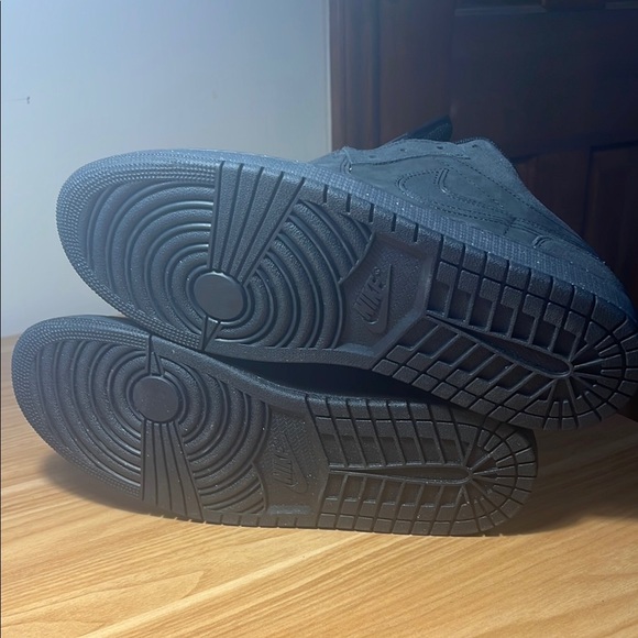 Nike Air Jordan 1 Low SE Craft Dark Smoke Grey Varsity Red. Size 13 - Picture 5 of 6